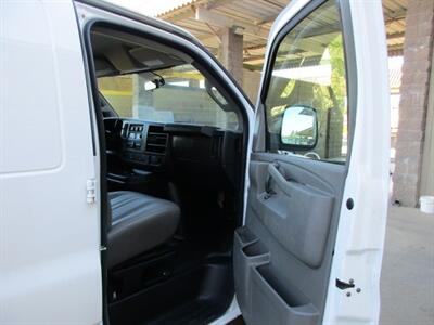 2020 Chevrolet Express 2500   - Photo 19 - Madera, CA 93636