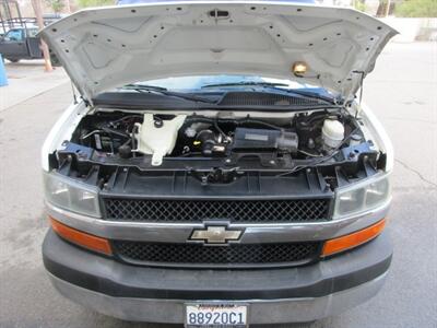2011 Chevrolet Express 3500 - Photo 4 - Madera, CA 93636