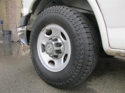 2011 Chevrolet Express 3500 - Photo 7 - Madera, CA 93636