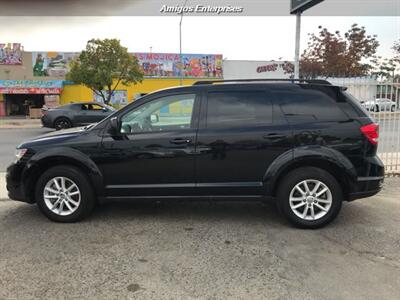 2017 Dodge Journey SXT   - Photo 10 - Fresno, CA 93702