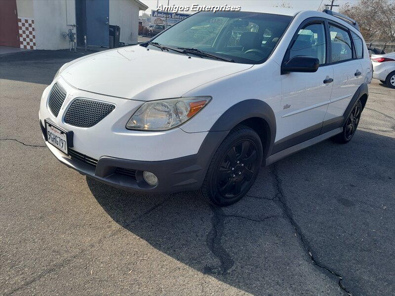 2006 Pontiac Vibe Base photo 2