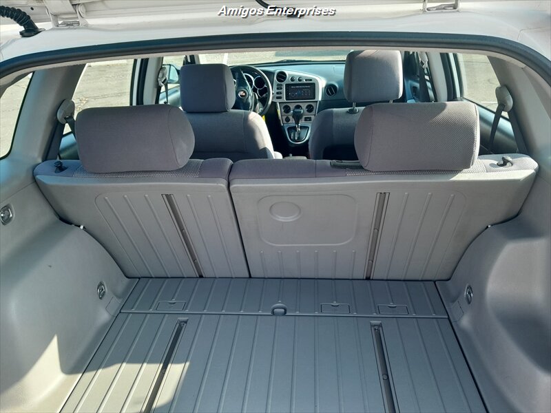 2006 Pontiac Vibe Base photo 8