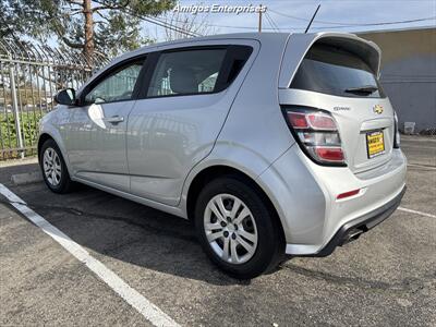 2020 Chevrolet Sonic LT - Photo 4 - Fresno, CA 93702