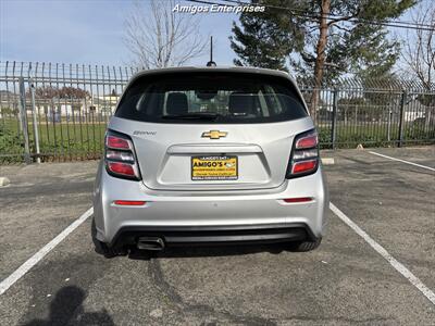 2020 Chevrolet Sonic LT - Photo 6 - Fresno, CA 93702