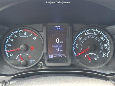 2019 Toyota Tacoma SR5   - Photo 12 - Fresno, CA 93702