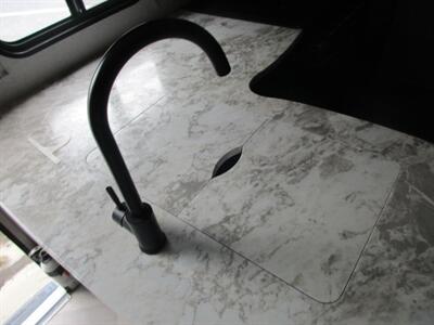 2021 Forest River Wildwood XLite   - Photo 38 - Madera, CA 93636