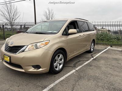 2012 Toyota Sienna LE 7-Passenger Auto Access Seat   - Photo 1 - Fresno, CA 93702