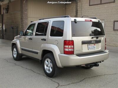 2010 Jeep Liberty Sport   - Photo 11 - Fresno, CA 93702