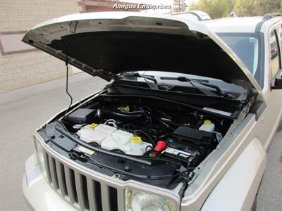 2010 Jeep Liberty Sport   - Photo 4 - Fresno, CA 93702