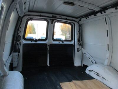 2016 Chevrolet Express 2500   - Photo 16 - Madera, CA 93636