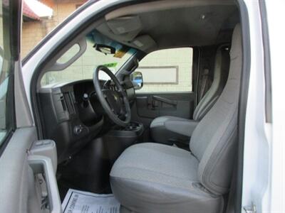 2016 Chevrolet Express 2500   - Photo 6 - Madera, CA 93636