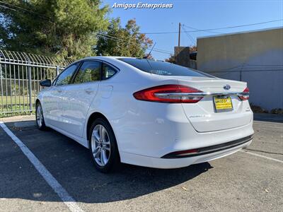 2018 Ford Fusion Hybrid SE   - Photo 4 - Fresno, CA 93702