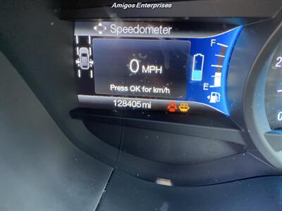 2018 Ford Fusion Hybrid SE   - Photo 9 - Fresno, CA 93702