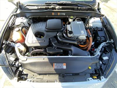 2018 Ford Fusion Hybrid SE   - Photo 10 - Fresno, CA 93702