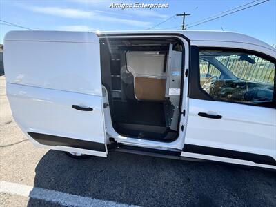 2017 Ford Transit Connect XL   - Photo 9 - Fresno, CA 93702