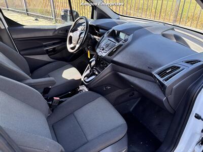 2017 Ford Transit Connect XL   - Photo 11 - Fresno, CA 93702