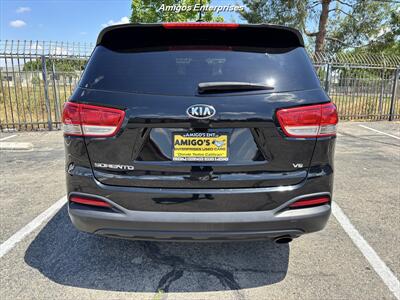 2017 Kia Sorento LX V6   - Photo 7 - Fresno, CA 93702