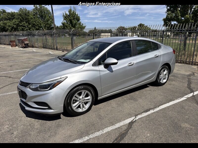 2017 Chevrolet Cruze LT Auto   - Photo 1 - Fresno, CA 93702