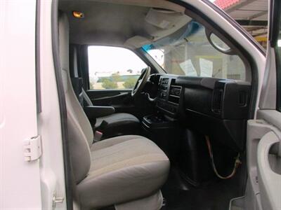 2011 Chevrolet Express 3500   - Photo 17 - Fresno, CA 93702