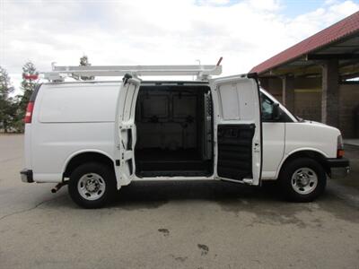 2011 Chevrolet Express 3500   - Photo 15 - Fresno, CA 93702