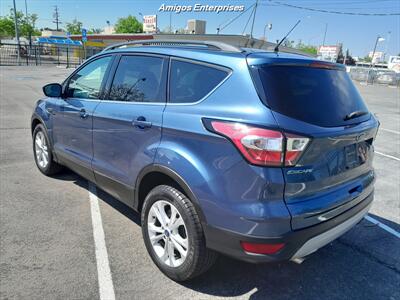 2018 Ford Escape SE   - Photo 3 - Fresno, CA 93702