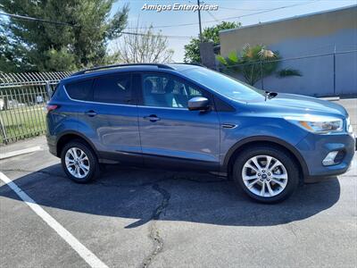 2018 Ford Escape SE   - Photo 4 - Fresno, CA 93702