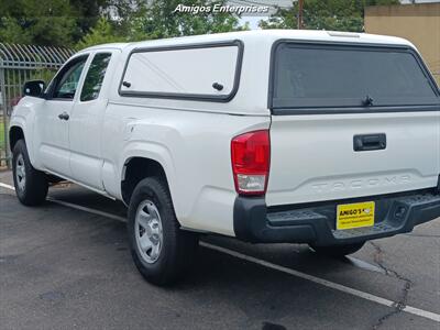 2017 Toyota Tacoma SR5   - Photo 3 - Fresno, CA 93702