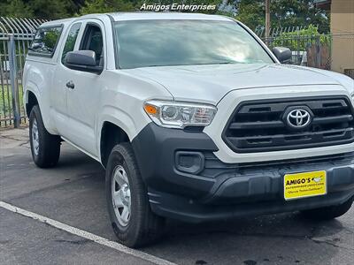 2017 Toyota Tacoma SR5   - Photo 2 - Fresno, CA 93702