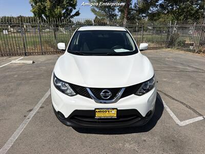 2017 Nissan Rogue Sport S - Photo 2 - Fresno, CA 93702