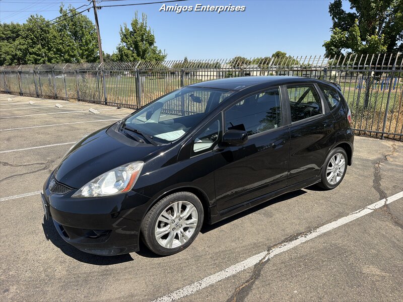 2010 Honda Fit Sport   - Photo 1 - Fresno, CA 93702