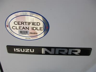 2020 Isuzu NNR   - Photo 8 - Madera, CA 93636