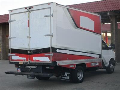 2016 Chevrolet Express Cutway 3500   - Photo 18 - Madera, CA 93636