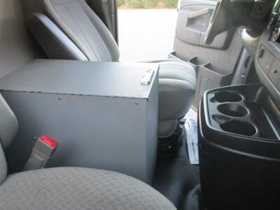 2016 Chevrolet Express Cutway 3500   - Photo 23 - Madera, CA 93636