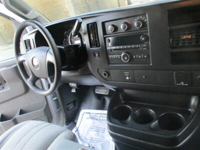 2016 Chevrolet Express Cutway 3500   - Photo 24 - Madera, CA 93636