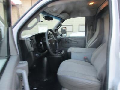 2016 Chevrolet Express Cutway 3500   - Photo 9 - Madera, CA 93636
