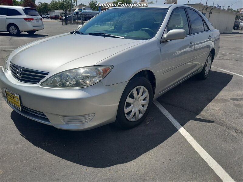 2005 Toyota Camry Standard photo 7