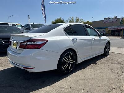 2017 Honda Accord Sport w/Honda Sensin   - Photo 4 - Fresno, CA 93702