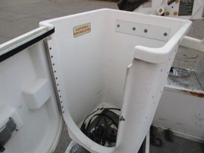 2008 Ford F-450 Super Duty XL  Boom Utility - Photo 14 - Madera, CA 93636
