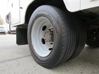 2008 Ford F-450 Super Duty XL  Boom Utility - Photo 17 - Madera, CA 93636