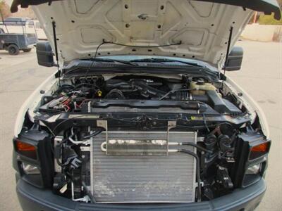 2008 Ford F-450 Super Duty XL  Boom Utility - Photo 3 - Madera, CA 93636
