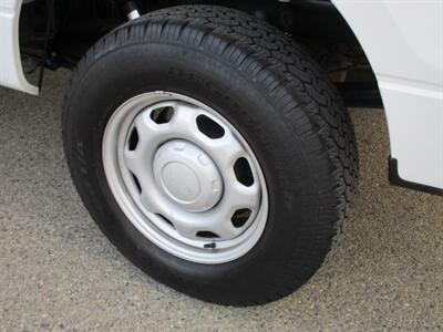 2011 Ford F-150 XL   - Photo 11 - Madera, CA 93636