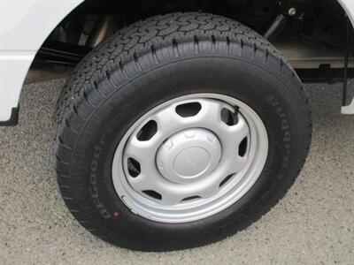 2011 Ford F-150 XL   - Photo 16 - Madera, CA 93636