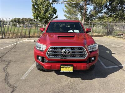 2016 Toyota Tacoma TRD Sport   - Photo 2 - Fresno, CA 93702