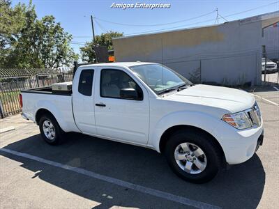 2013 Nissan Frontier SV V6 - Photo 3 - Fresno, CA 93702