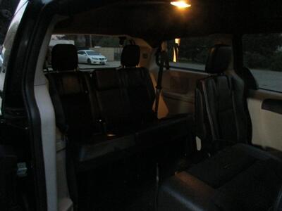 2020 Dodge Grand Caravan SXT - Photo 19 - Madera, CA 93636