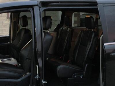 2020 Dodge Grand Caravan SXT - Photo 10 - Madera, CA 93636