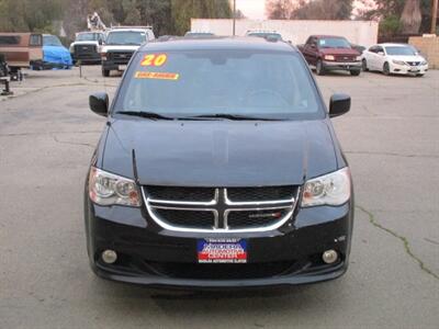 2020 Dodge Grand Caravan SXT - Photo 2 - Madera, CA 93636