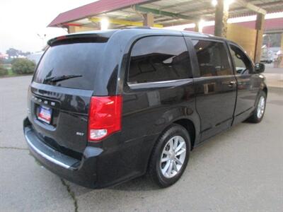 2020 Dodge Grand Caravan SXT - Photo 17 - Madera, CA 93636