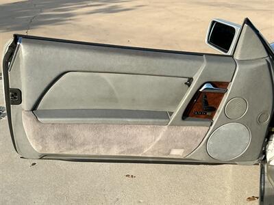 1990 Mercedes-Benz 500 SL   - Photo 30 - Escondido, CA 92029