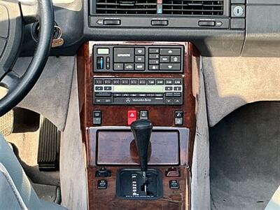 1990 Mercedes-Benz 500 SL   - Photo 27 - Escondido, CA 92029